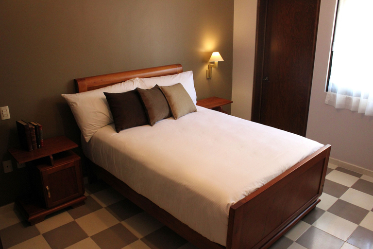 Bedroom 4, Entre Patios Hotel Boutique, León
