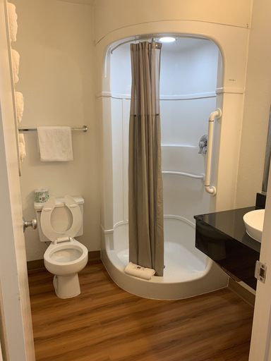 Bathroom 5, Motel 6 Grants, NM, Cibola