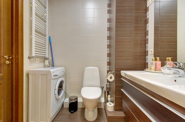 Bathroom 2, Helios 19 Luxury Vilnius Apartment, Vilniaus