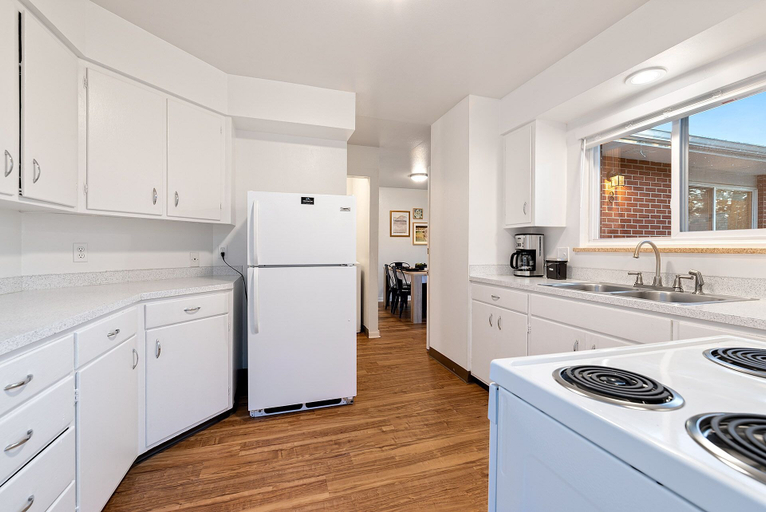 Others 4, Stylish Getaway W/ Designer Touches - Free Bikes, Larimer