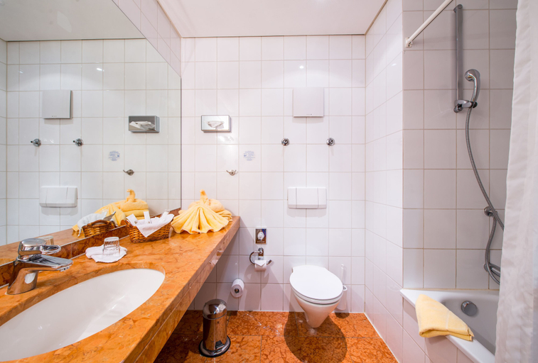 Bathroom 5, Hotel Zum Ritter, Fulda