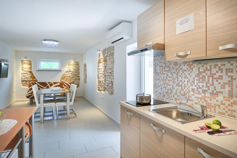 Others 4, Apartments Salcinovic, Medulin