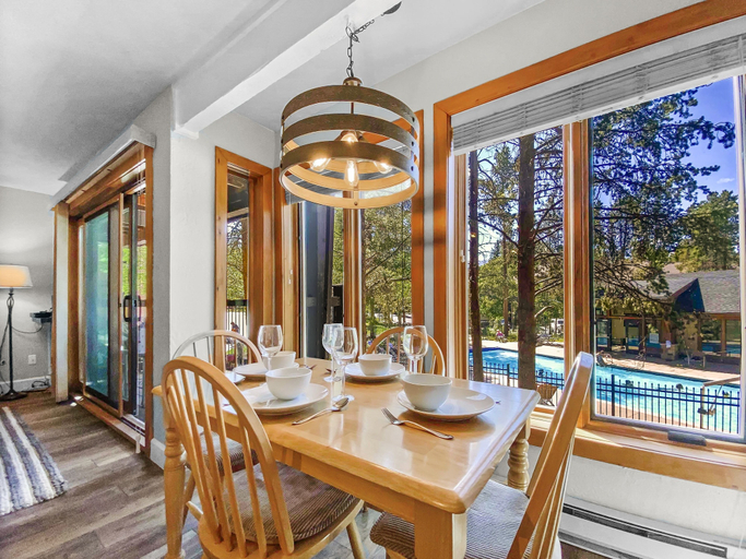 Dining 5, Inner Circle 3 1 Bedroom Condo by RedAwning, Summit