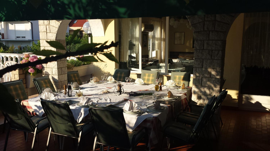 Food & Drinks 3, Palma Guesthouse, Lopar/Supetarska Draga
