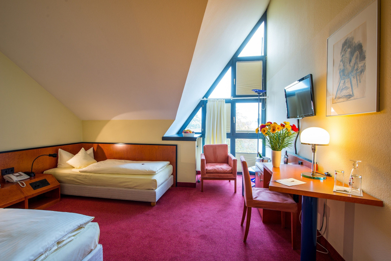 Bedroom 3, Hotel Zum Ritter, Fulda