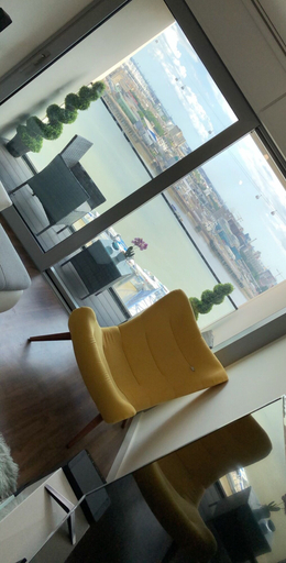 Others 4, Stunning 1-bed Apartment in London With River View, London