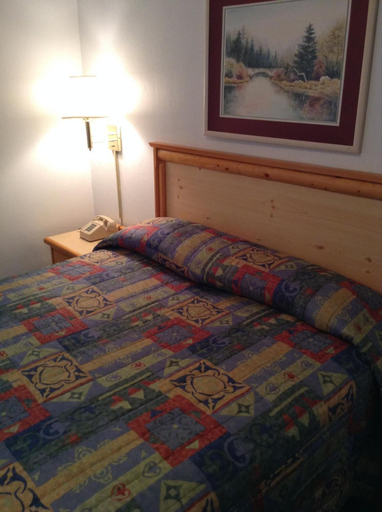 Bedroom 2, Central Motel Great Falls, Cascade