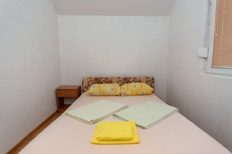 Bedroom 4, Apartments Ivana