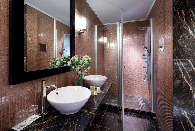 Bathroom 5, Eurostars Thalia, Praha 1