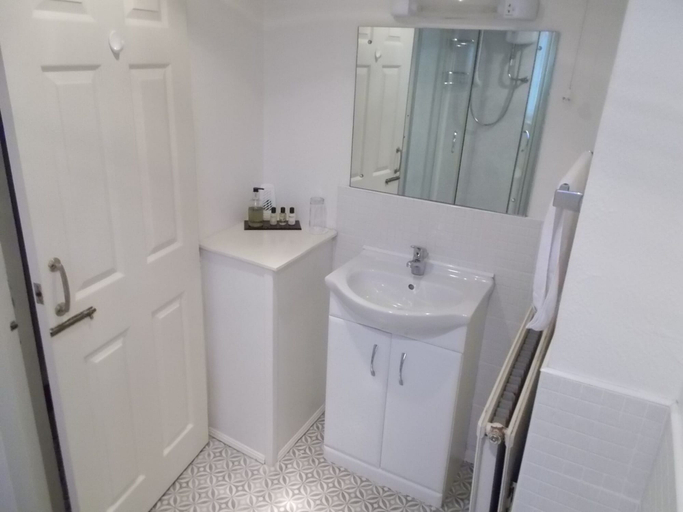 Bathroom 3, The Beaumont - B&B, Kent