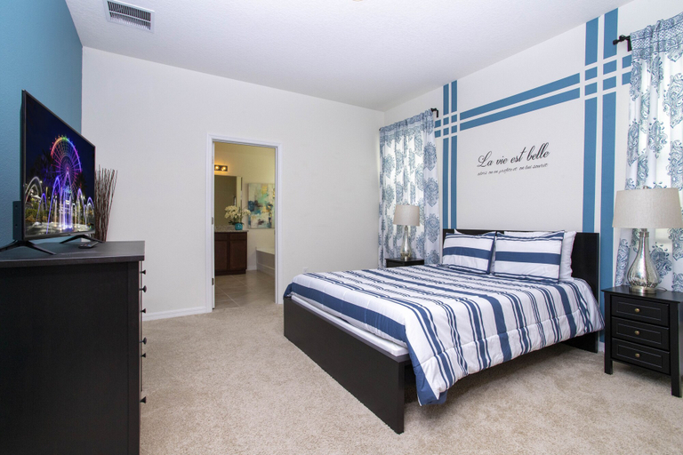 Room 4, Gorgeous 5Bd w/ Pool & Jacuzzi @ Solterra Resort 6071, Polk