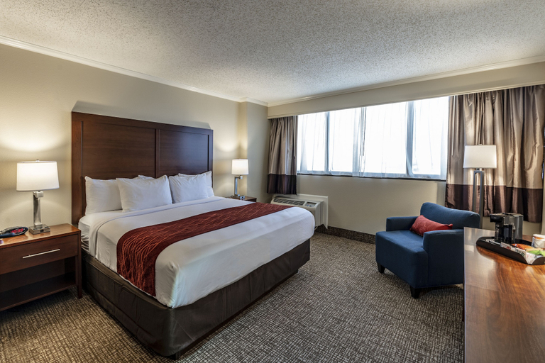 Bedroom 4, Comfort Inn & Suites At Copeland Tower, Jefferson