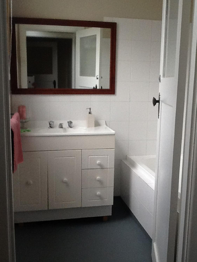Bathroom, Royal Hotel Snake Valley, Pyrenees - South