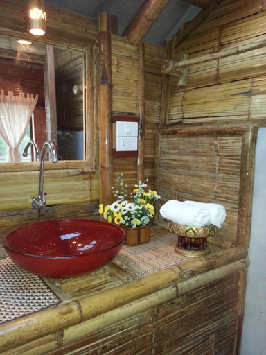 Bathroom 2, Tulip Resort, Pai