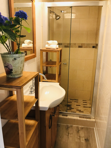 Bathroom 4, Cozy Beverly Hills Home, Los Angeles