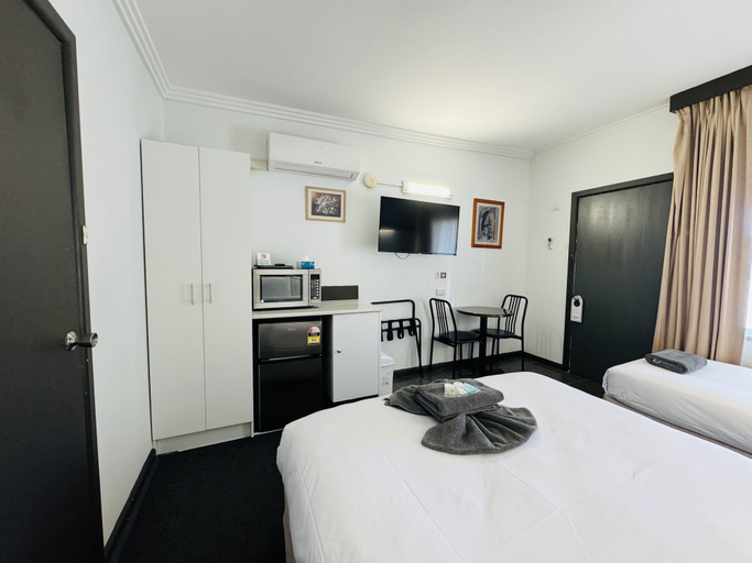 Bedroom 2, MOTEL ST ARNAUD, N. Grampians - St Arnaud