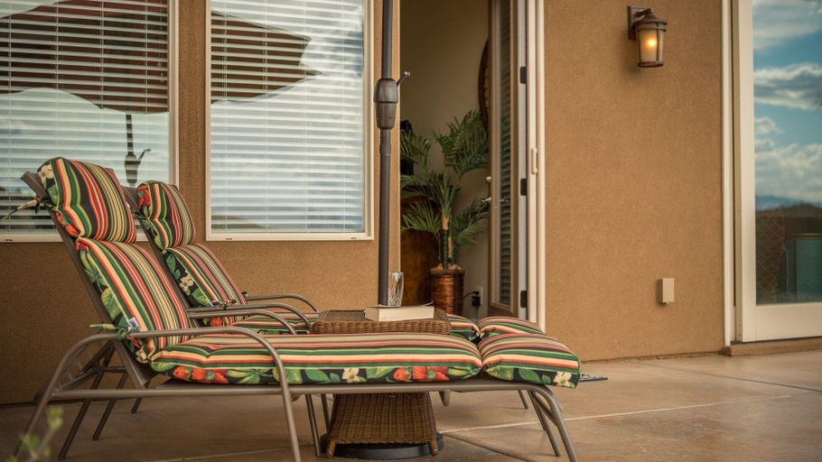 Balcony 2, Sun-e-scape 3 Bedroom Apts by RedAwning, Washington