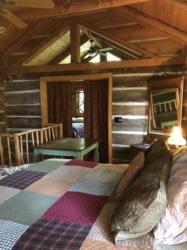 Room 5, Smokey Mtn. Romantic Handcrafted Cabins, Sevier