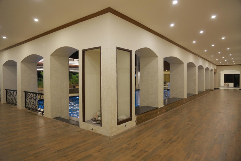 Others 5, THE RIVIERA, Theni
