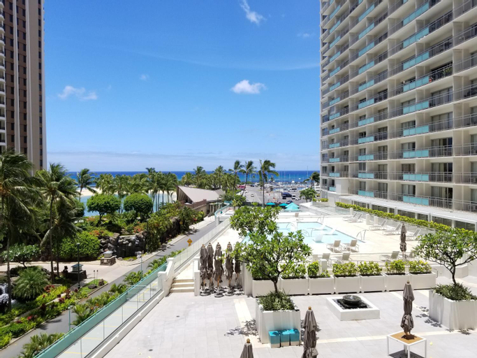 Ilikai Tower 420 Lagoon View 1BR, Honolulu