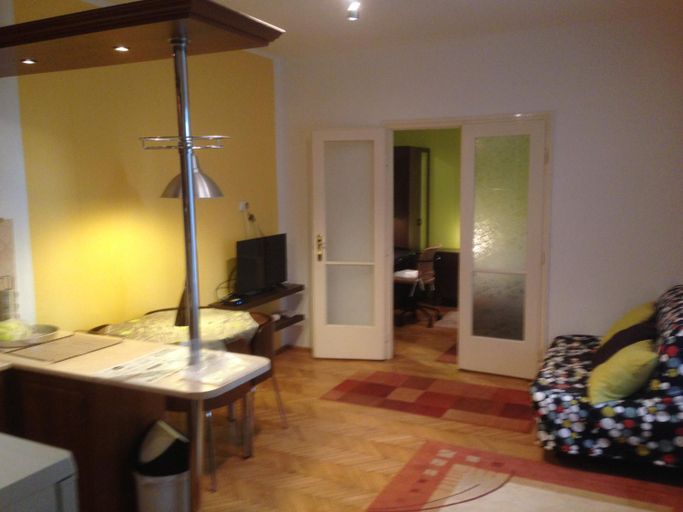Others 5, Pauler19 Apartement, Budapesti