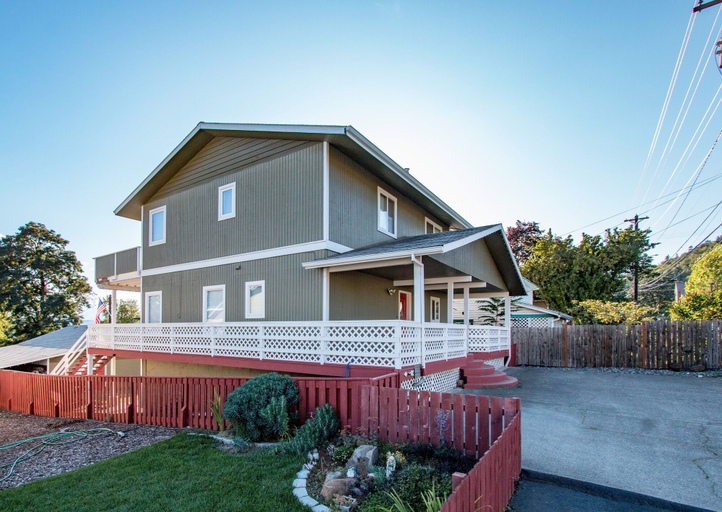 Exterior 5, Northern Daylights 1 Bedroom Home by RedAwning, Klickitat