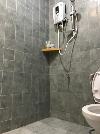 Bathroom 8