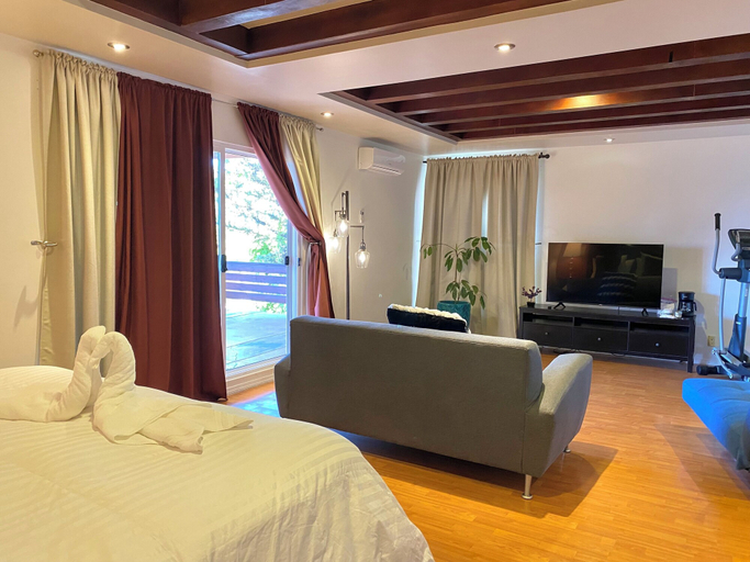 Bedroom 18