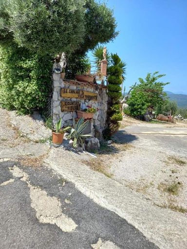 Le Capanne di Villa Margherita, Latina