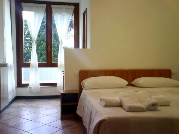 Bedroom 2, Locanda Vittoria, Genova