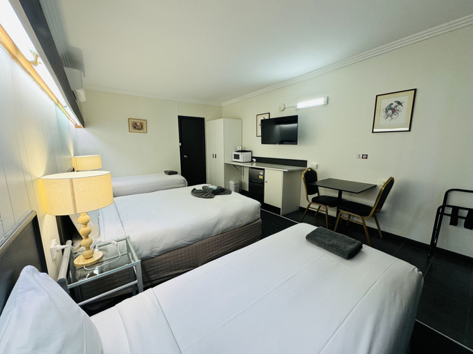 Bedroom 4, MOTEL ST ARNAUD, N. Grampians - St Arnaud