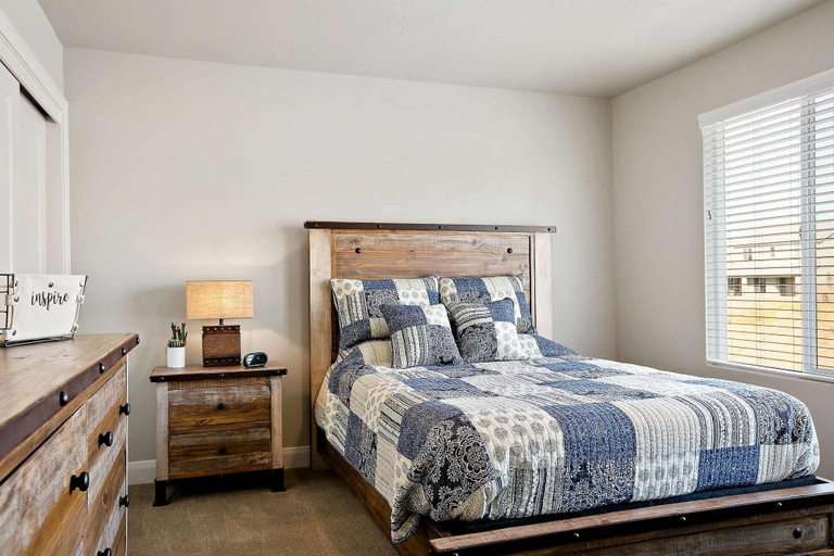 Bedroom 2, Curtis Ladera by RedAwning, Washington