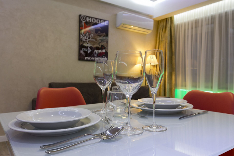 Dining Room 17