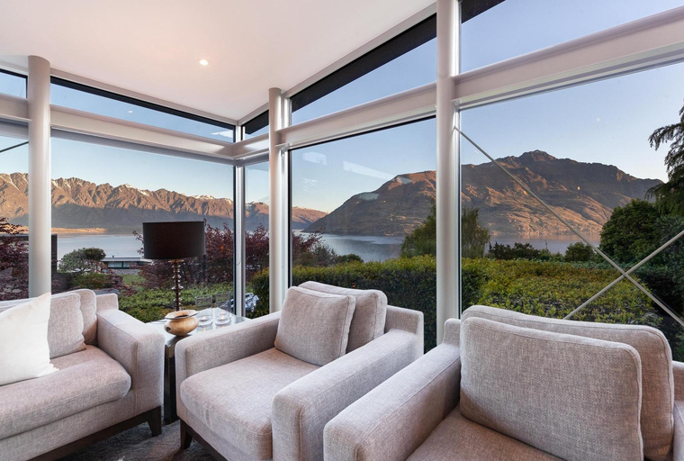 Others 5, Remarkable Escape Breathtaking Views with Hot Tub, Queenstown-Lakes