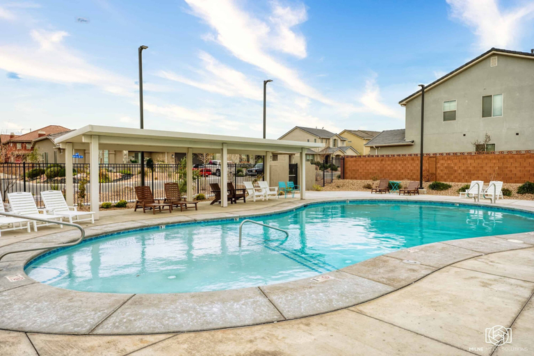 Sport & Beauty 5, House It Going by RedAwning, Washington