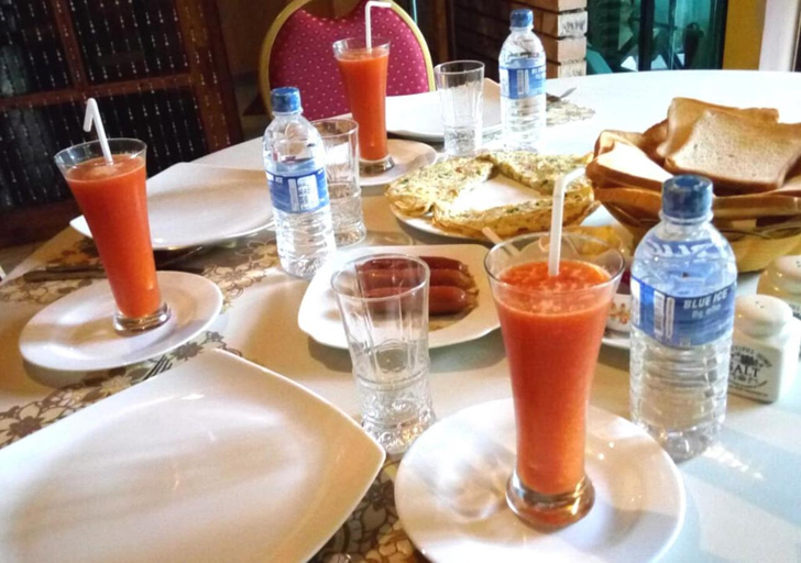 Food & Drinks 5, Mahoya, Mawanella