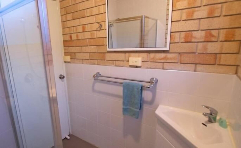 Bathroom 4, Esperance Beachfront Resort, Esperance