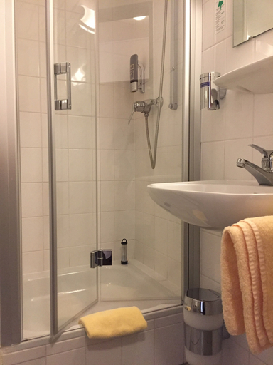 Bathroom 11