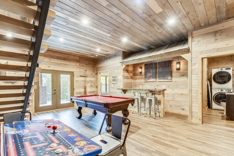 Others 5, Stone Mountain Lodge 4 Bedroom Cabin by RedAwning, Sevier