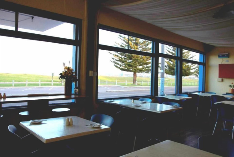Food & Drinks, Esperance Beachfront Resort, Esperance