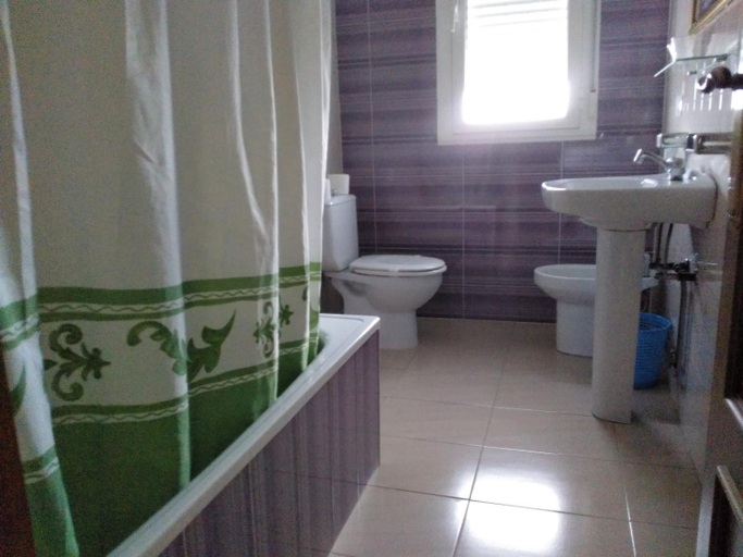 Others 4, Hostal Orly, León