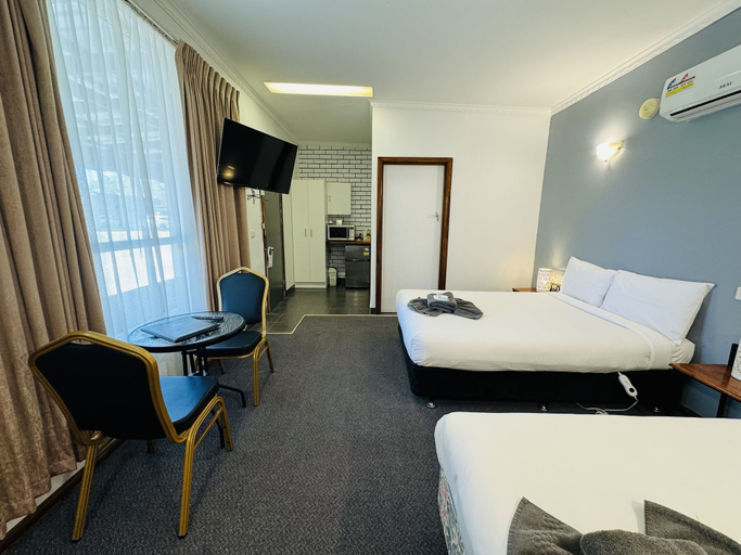Bedroom 4, MOTEL ST ARNAUD, N. Grampians - St Arnaud