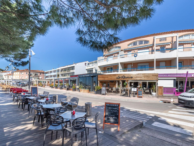 Food & Drinks, Apartment Royal Rivage-2 by Interhome, Var