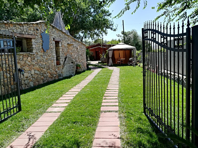 Others 4, B&B Domo De Pedra, Sassari