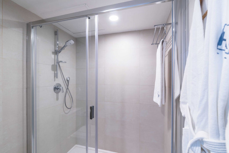 Bathroom 5, Eurostars Zona Rosa Suites, Mexico City