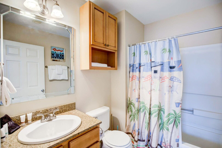 Bathroom 5, 2b/2b w/ Pool & Tennis Court, Sleeps 6, Baldwin