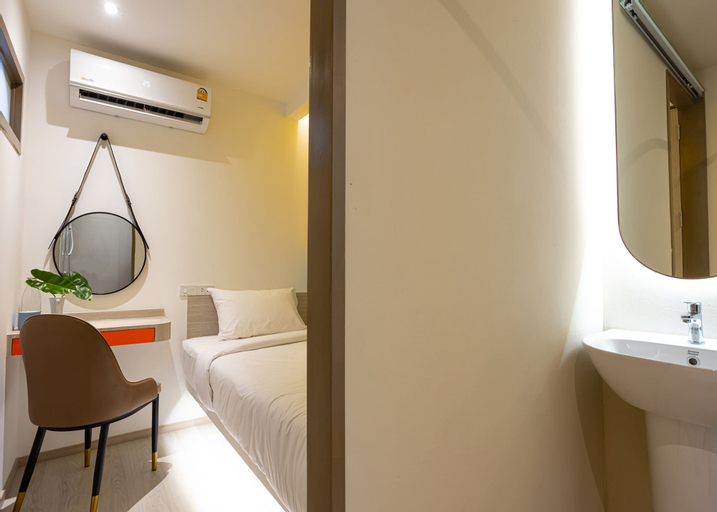 Bedroom 13