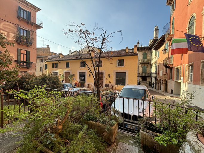 Exterior & Views 2, Piazza Erbe Lodge, Verona