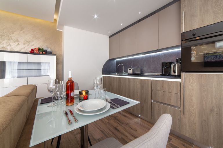 Dining Room 15
