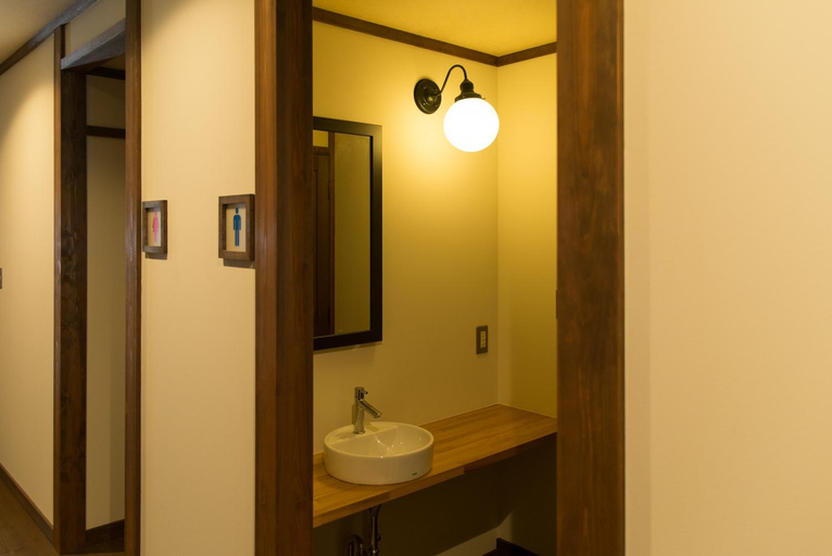 Bathroom, Etchu Yatsuo Base OYATSU, Toyama